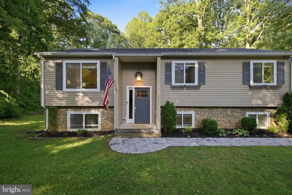 7371 CROWN LN, WARRENTON, Virginia 20187, 4 Bedrooms Bedrooms, ,3 BathroomsBathrooms,Residential,7371 CROWN LN,VAFQ2022758 MLS # VAFQ2022758