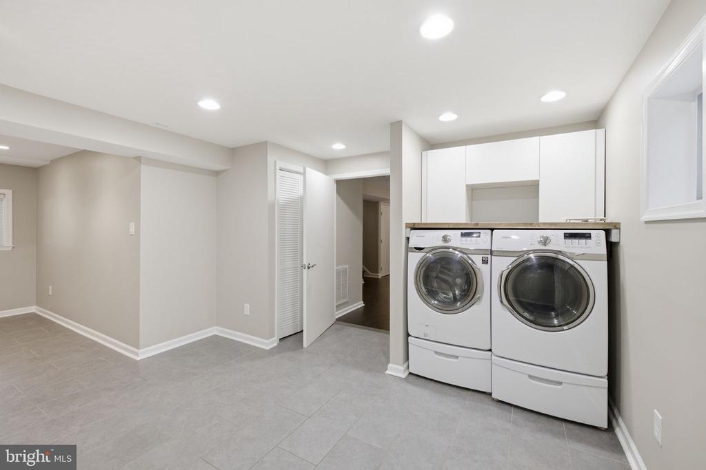 7371 CROWN LN, WARRENTON, Virginia 20187, 4 Bedrooms Bedrooms, ,3 BathroomsBathrooms,Residential,7371 CROWN LN,VAFQ2022758 MLS # VAFQ2022758