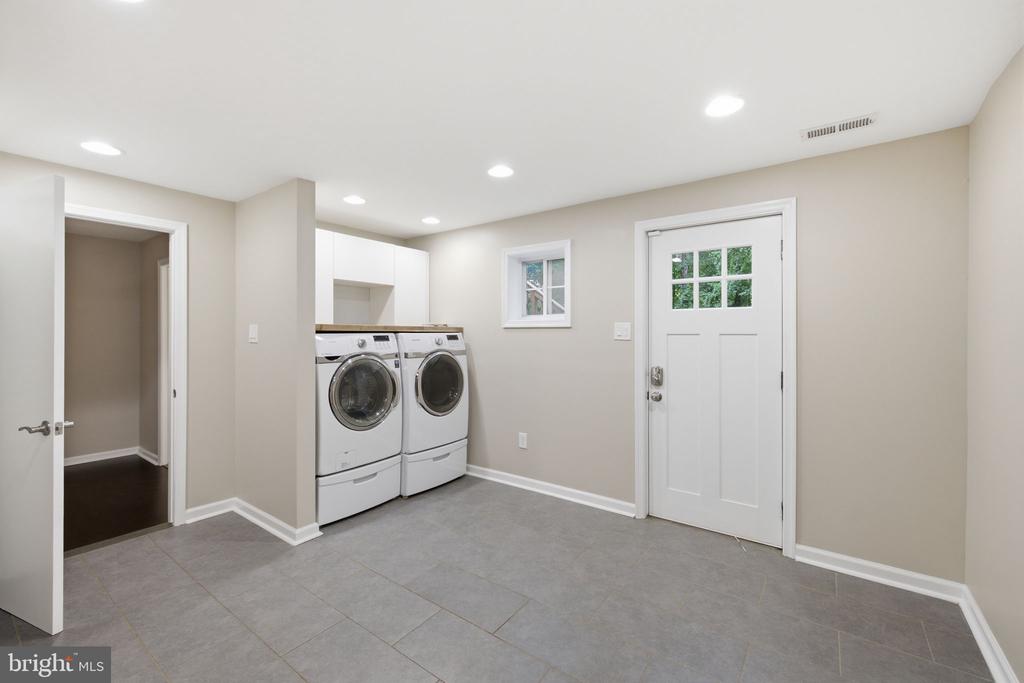 7371 CROWN LN, WARRENTON, Virginia 20187, 4 Bedrooms Bedrooms, ,3 BathroomsBathrooms,Residential,7371 CROWN LN,VAFQ2022758 MLS # VAFQ2022758