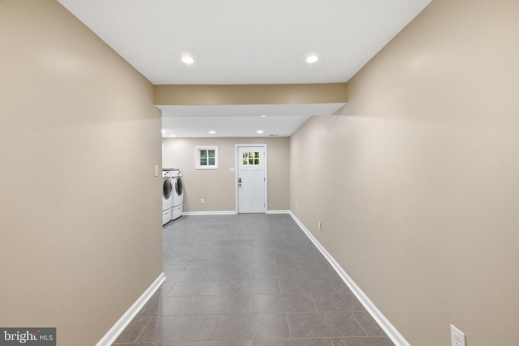 7371 CROWN LN, WARRENTON, Virginia 20187, 4 Bedrooms Bedrooms, ,3 BathroomsBathrooms,Residential,7371 CROWN LN,VAFQ2022758 MLS # VAFQ2022758