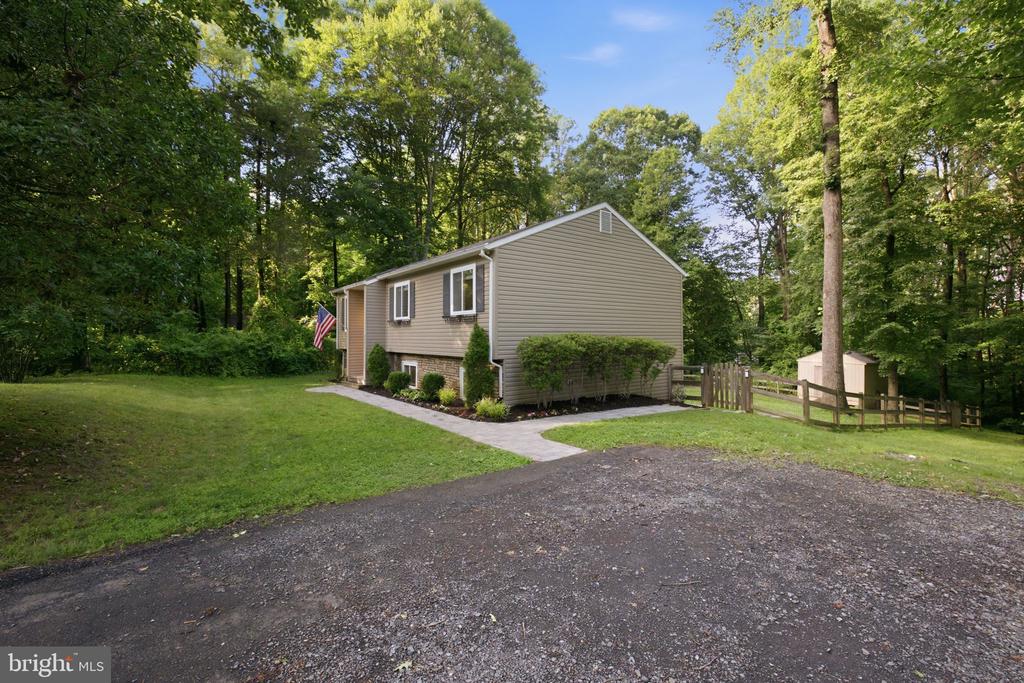 7371 CROWN LN, WARRENTON, Virginia 20187, 4 Bedrooms Bedrooms, ,3 BathroomsBathrooms,Residential,7371 CROWN LN,VAFQ2022758 MLS # VAFQ2022758