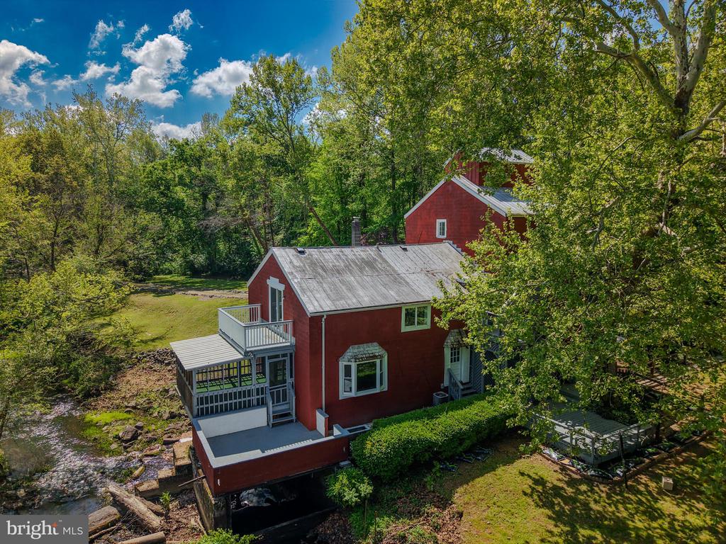 6908 ROXBURY MILL RD, SPOTSYLVANIA, Virginia 22551, 7 Bedrooms Bedrooms, ,5 BathroomsBathrooms,Residential,6908 ROXBURY MILL RD,VASP2043256 MLS # VASP2043256