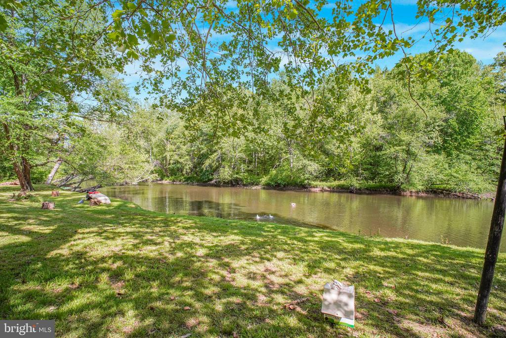 6908 ROXBURY MILL RD, SPOTSYLVANIA, Virginia 22551, 7 Bedrooms Bedrooms, ,5 BathroomsBathrooms,Residential,6908 ROXBURY MILL RD,VASP2043256 MLS # VASP2043256