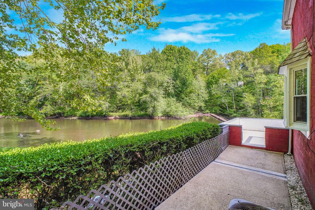 6908 ROXBURY MILL RD, SPOTSYLVANIA, Virginia 22551, 7 Bedrooms Bedrooms, ,5 BathroomsBathrooms,Residential,6908 ROXBURY MILL RD,VASP2043256 MLS # VASP2043256