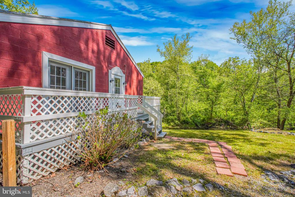 6908 ROXBURY MILL RD, SPOTSYLVANIA, Virginia 22551, 7 Bedrooms Bedrooms, ,5 BathroomsBathrooms,Residential,6908 ROXBURY MILL RD,VASP2043256 MLS # VASP2043256