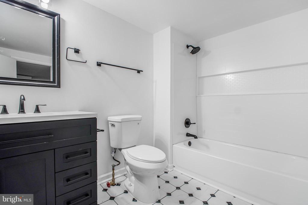 6908 ROXBURY MILL RD, SPOTSYLVANIA, Virginia 22551, 7 Bedrooms Bedrooms, ,5 BathroomsBathrooms,Residential,6908 ROXBURY MILL RD,VASP2043256 MLS # VASP2043256