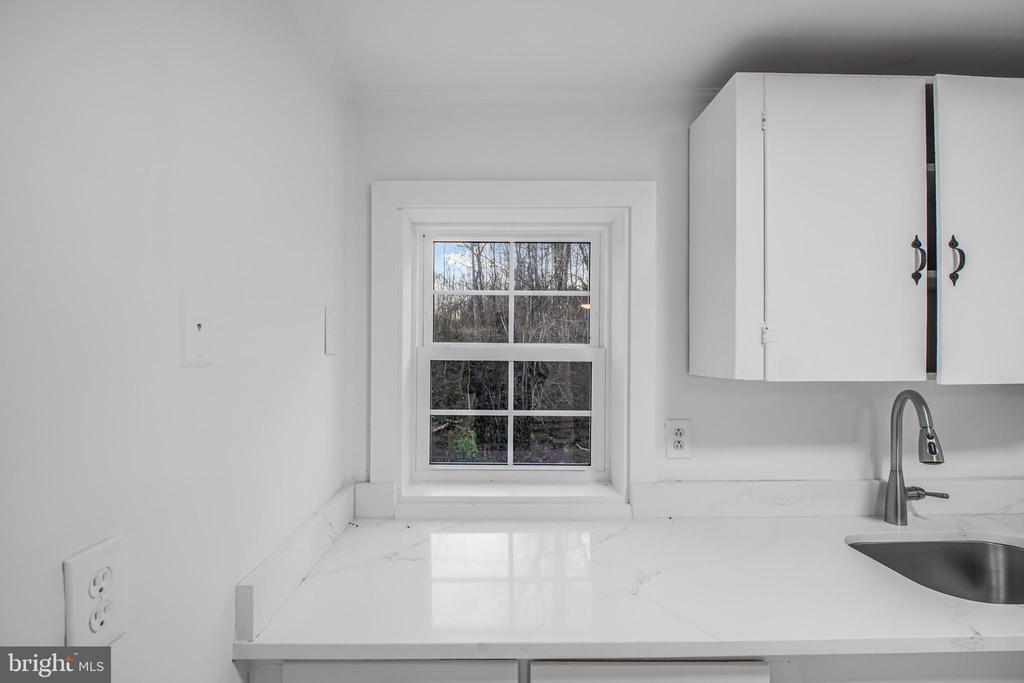 6908 ROXBURY MILL RD, SPOTSYLVANIA, Virginia 22551, 7 Bedrooms Bedrooms, ,5 BathroomsBathrooms,Residential,6908 ROXBURY MILL RD,VASP2043256 MLS # VASP2043256