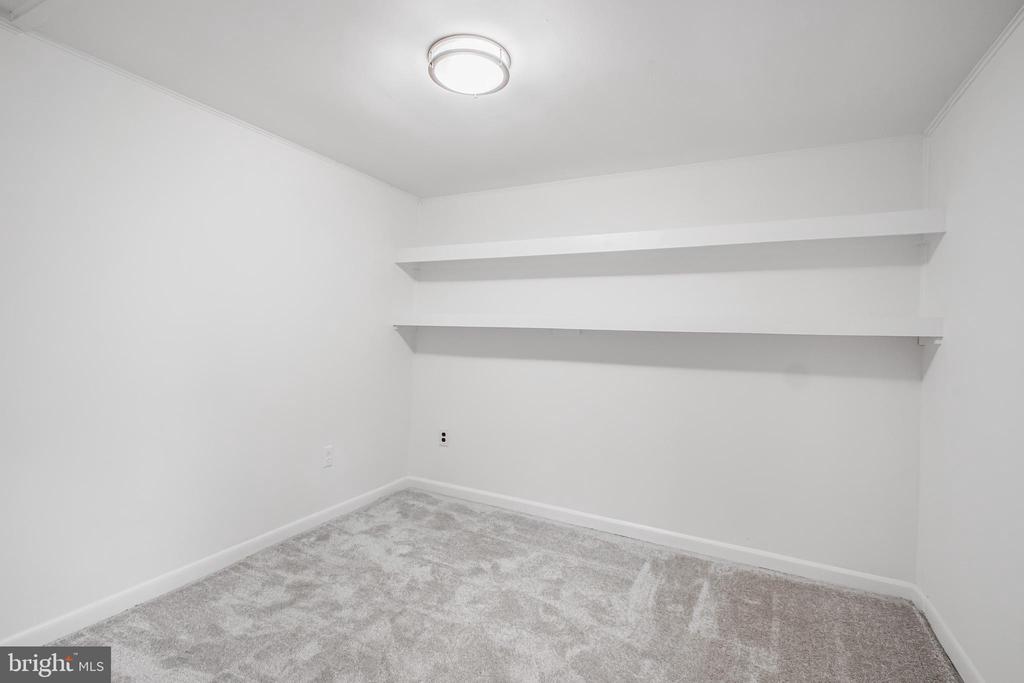 6908 ROXBURY MILL RD, SPOTSYLVANIA, Virginia 22551, 7 Bedrooms Bedrooms, ,5 BathroomsBathrooms,Residential,6908 ROXBURY MILL RD,VASP2043256 MLS # VASP2043256