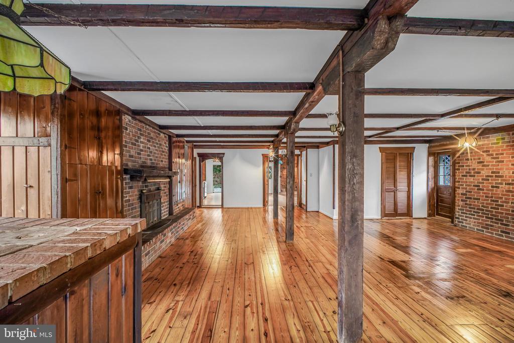 6908 ROXBURY MILL RD, SPOTSYLVANIA, Virginia 22551, 7 Bedrooms Bedrooms, ,5 BathroomsBathrooms,Residential,6908 ROXBURY MILL RD,VASP2043256 MLS # VASP2043256
