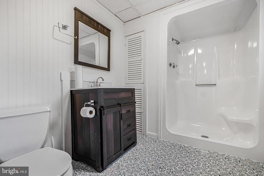 6908 ROXBURY MILL RD, SPOTSYLVANIA, Virginia 22551, 7 Bedrooms Bedrooms, ,5 BathroomsBathrooms,Residential,6908 ROXBURY MILL RD,VASP2043256 MLS # VASP2043256