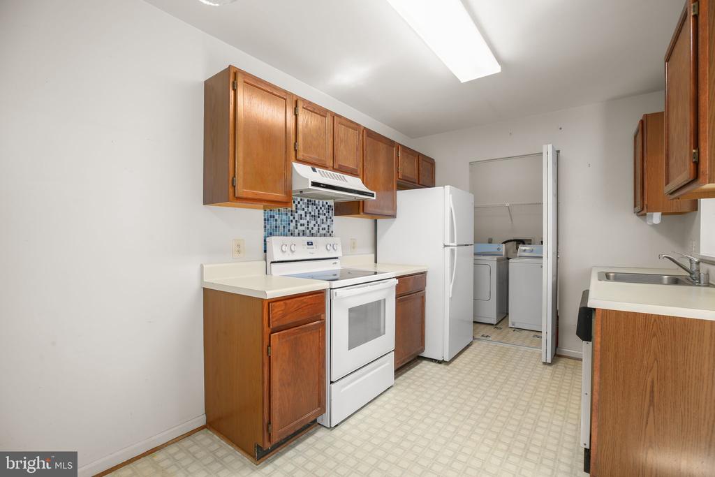 11203 SALEM VILLAGE DR, FREDERICKSBURG, Virginia 22407, 2 Bedrooms Bedrooms, ,2 BathroomsBathrooms,Residential,VILLAGESS OF SAL,11203 SALEM VILLAGE DR,VASP2043192 MLS # VASP2043192