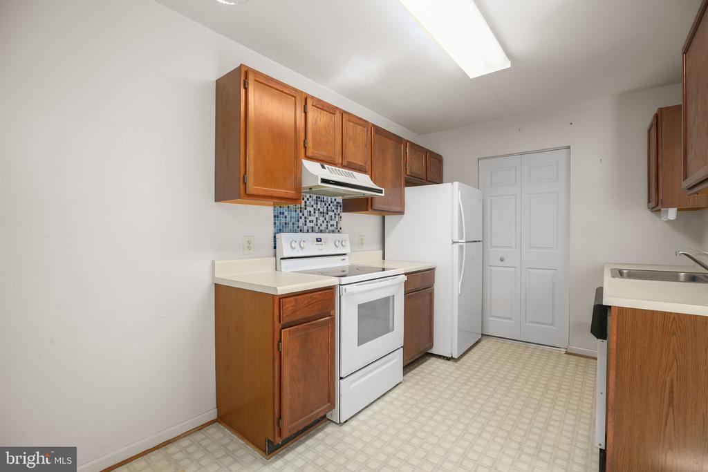 11203 SALEM VILLAGE DR, FREDERICKSBURG, Virginia 22407, 2 Bedrooms Bedrooms, ,2 BathroomsBathrooms,Residential,VILLAGESS OF SAL,11203 SALEM VILLAGE DR,VASP2043192 MLS # VASP2043192
