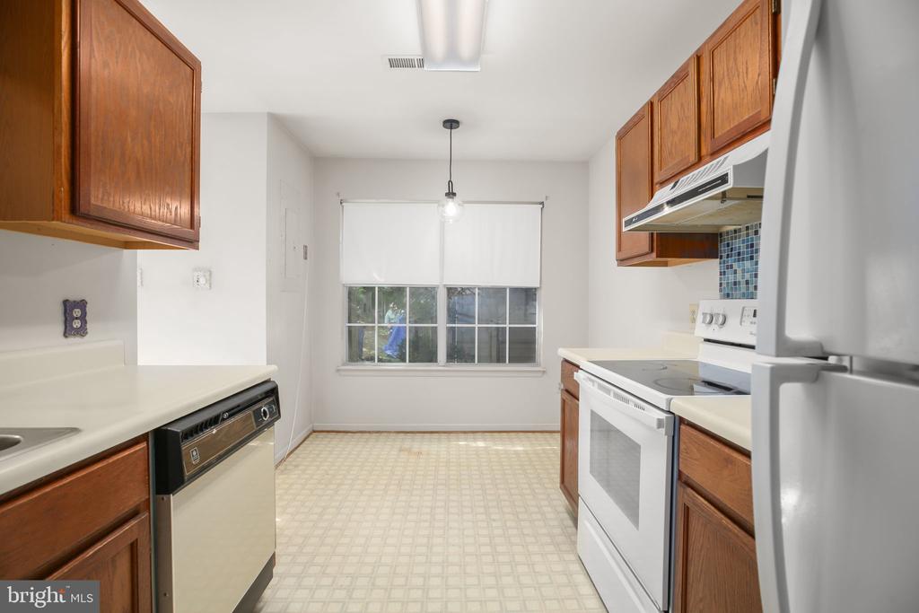 11203 SALEM VILLAGE DR, FREDERICKSBURG, Virginia 22407, 2 Bedrooms Bedrooms, ,2 BathroomsBathrooms,Residential,VILLAGESS OF SAL,11203 SALEM VILLAGE DR,VASP2043192 MLS # VASP2043192