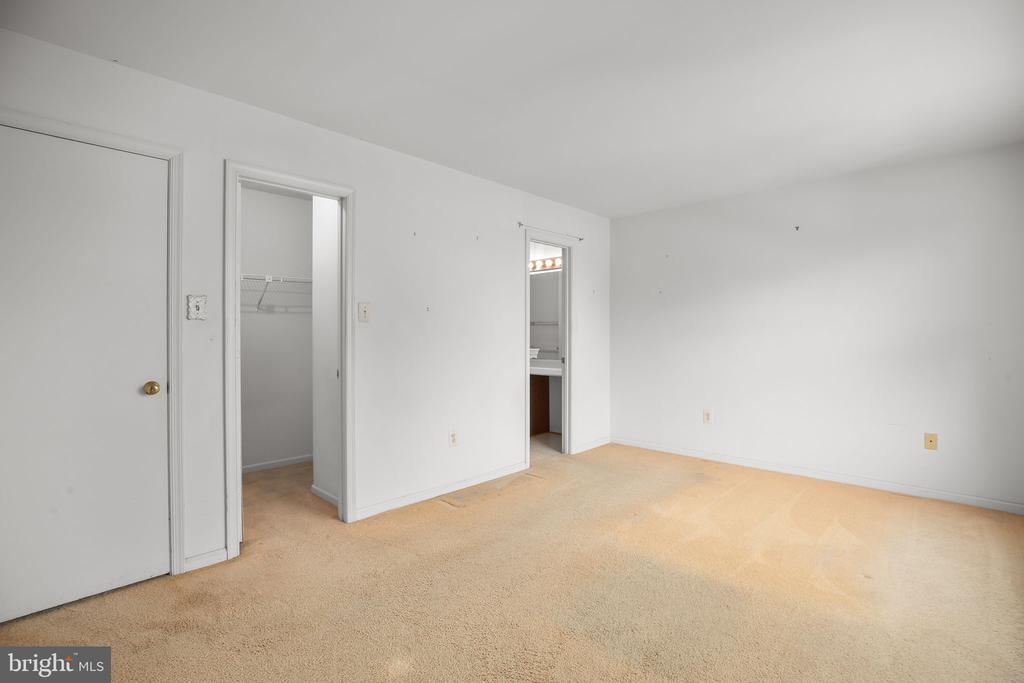 11203 SALEM VILLAGE DR, FREDERICKSBURG, Virginia 22407, 2 Bedrooms Bedrooms, ,2 BathroomsBathrooms,Residential,VILLAGESS OF SAL,11203 SALEM VILLAGE DR,VASP2043192 MLS # VASP2043192