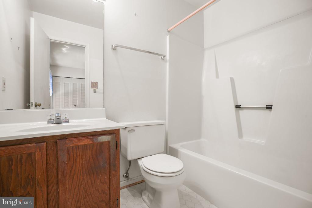 11203 SALEM VILLAGE DR, FREDERICKSBURG, Virginia 22407, 2 Bedrooms Bedrooms, ,2 BathroomsBathrooms,Residential,VILLAGESS OF SAL,11203 SALEM VILLAGE DR,VASP2043192 MLS # VASP2043192
