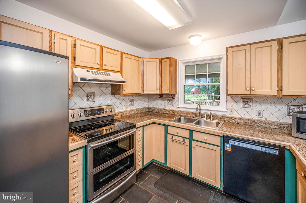 6317 LOUISIANNA RD, LOCUST GROVE, Virginia 22508, 4 Bedrooms Bedrooms, ,2 BathroomsBathrooms,Residential,6317 LOUISIANNA RD,VAOR2014552 MLS # VAOR2014552