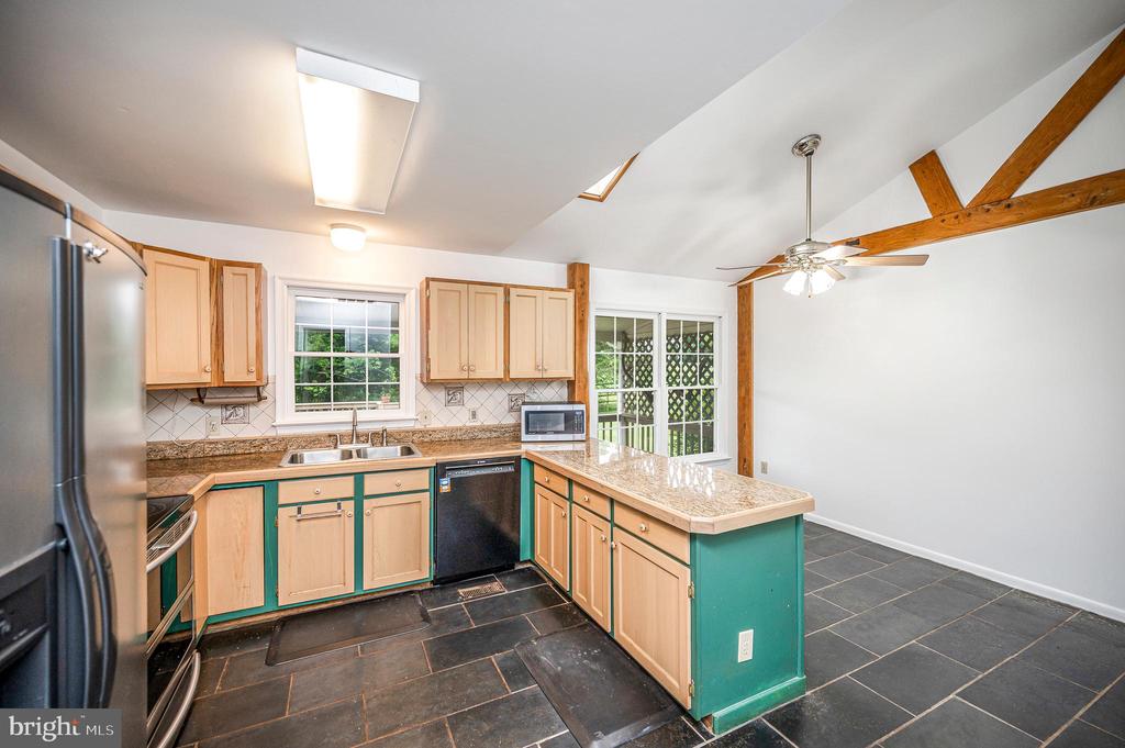 6317 LOUISIANNA RD, LOCUST GROVE, Virginia 22508, 4 Bedrooms Bedrooms, ,2 BathroomsBathrooms,Residential,6317 LOUISIANNA RD,VAOR2014552 MLS # VAOR2014552
