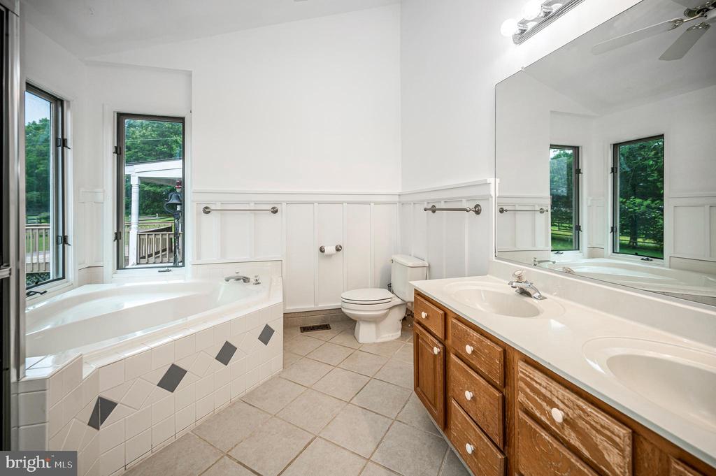 6317 LOUISIANNA RD, LOCUST GROVE, Virginia 22508, 4 Bedrooms Bedrooms, ,2 BathroomsBathrooms,Residential,6317 LOUISIANNA RD,VAOR2014552 MLS # VAOR2014552
