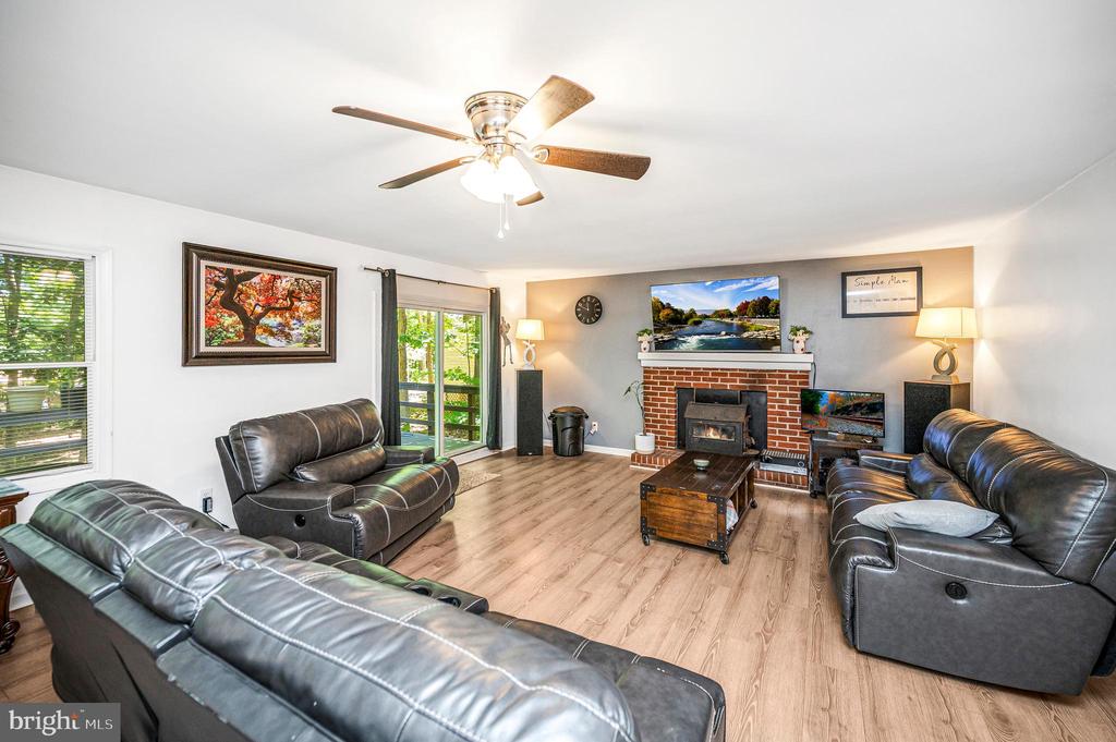 143 JEFFERSON AVE, LOCUST GROVE, Virginia 22508, 3 Bedrooms Bedrooms, ,2 BathroomsBathrooms,Residential,143 JEFFERSON AVE,VAOR2014566 MLS # VAOR2014566