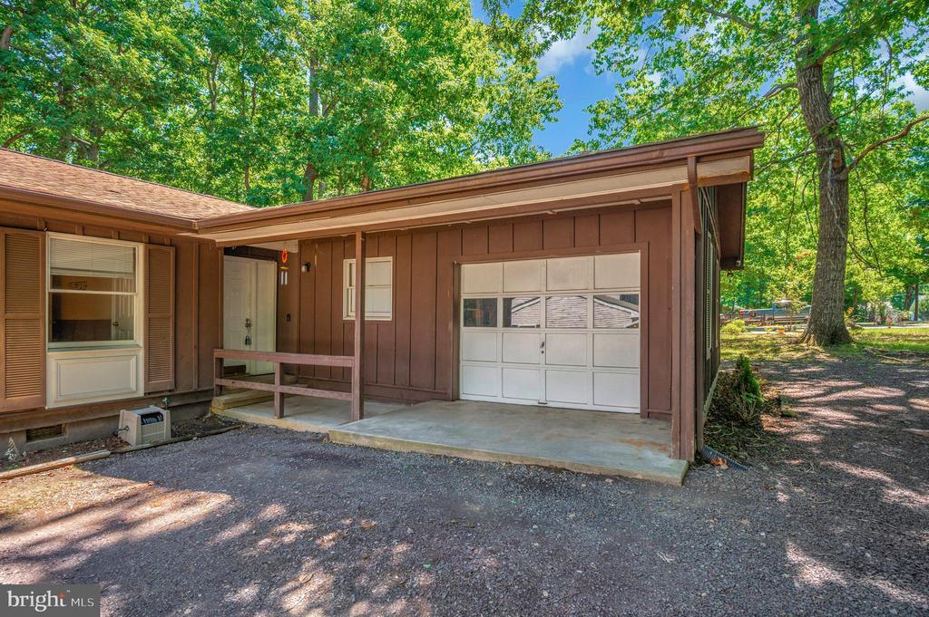 143 JEFFERSON AVE, LOCUST GROVE, Virginia 22508, 3 Bedrooms Bedrooms, ,2 BathroomsBathrooms,Residential,143 JEFFERSON AVE,VAOR2014566 MLS # VAOR2014566