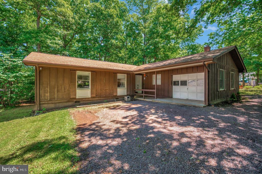 143 JEFFERSON AVE, LOCUST GROVE, Virginia 22508, 3 Bedrooms Bedrooms, ,2 BathroomsBathrooms,Residential,143 JEFFERSON AVE,VAOR2014566 MLS # VAOR2014566