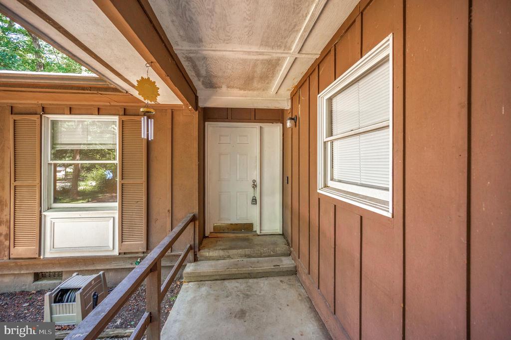 143 JEFFERSON AVE, LOCUST GROVE, Virginia 22508, 3 Bedrooms Bedrooms, ,2 BathroomsBathrooms,Residential,143 JEFFERSON AVE,VAOR2014566 MLS # VAOR2014566
