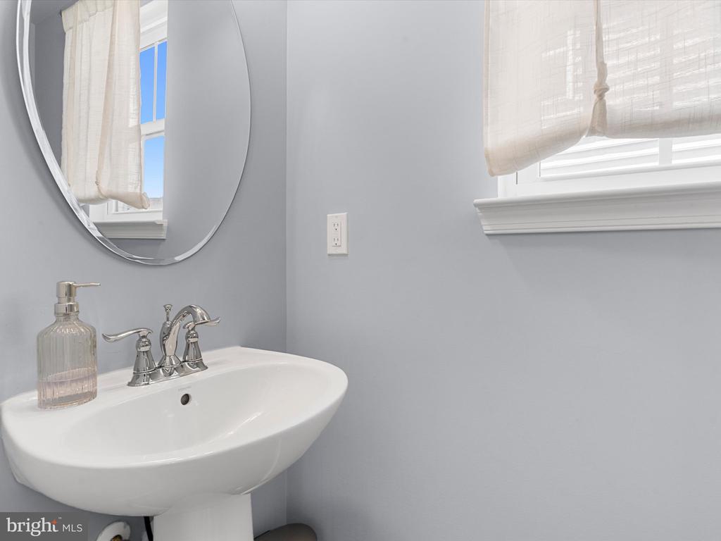 2381 JERSEY PINE RDG, CHARLOTTESVILLE, Virginia 22911, 5 Bedrooms Bedrooms, ,3 BathroomsBathrooms,Residential,2381 JERSEY PINE RDG,VAAB2001260 MLS # VAAB2001260