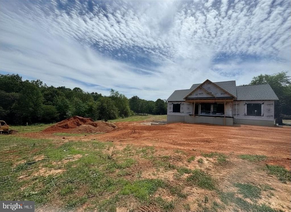 7705 THREE NOTCH RD, LOUISA, Virginia 23093, 5 Bedrooms Bedrooms, ,3 BathroomsBathrooms,Residential,7705 THREE NOTCH RD,VALA2010126 MLS # VALA2010126