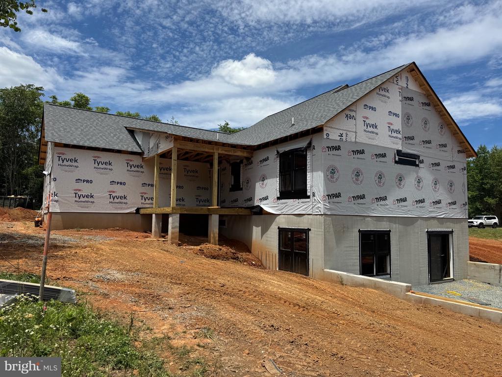 7705 THREE NOTCH RD, LOUISA, Virginia 23093, 5 Bedrooms Bedrooms, ,3 BathroomsBathrooms,Residential,7705 THREE NOTCH RD,VALA2010126 MLS # VALA2010126