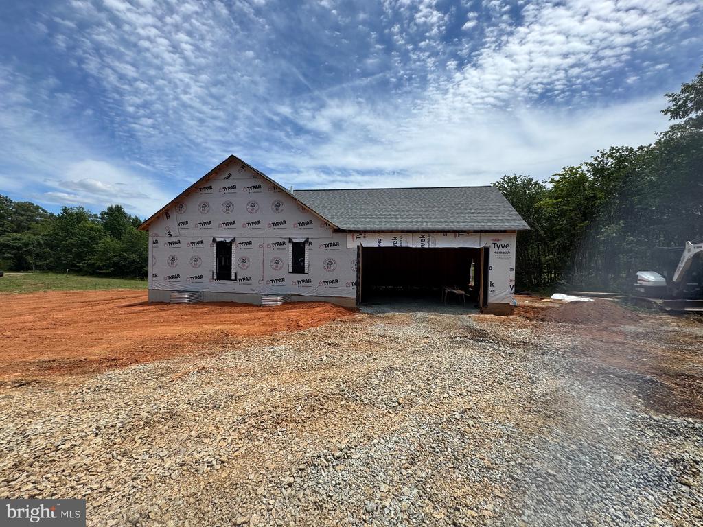 7705 THREE NOTCH RD, LOUISA, Virginia 23093, 5 Bedrooms Bedrooms, ,3 BathroomsBathrooms,Residential,7705 THREE NOTCH RD,VALA2010126 MLS # VALA2010126