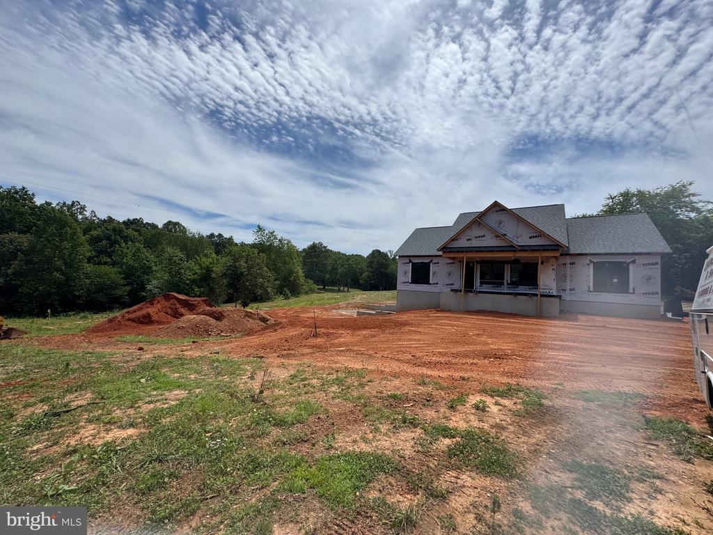 7705 THREE NOTCH RD, LOUISA, Virginia 23093, 5 Bedrooms Bedrooms, ,3 BathroomsBathrooms,Residential,7705 THREE NOTCH RD,VALA2010126 MLS # VALA2010126