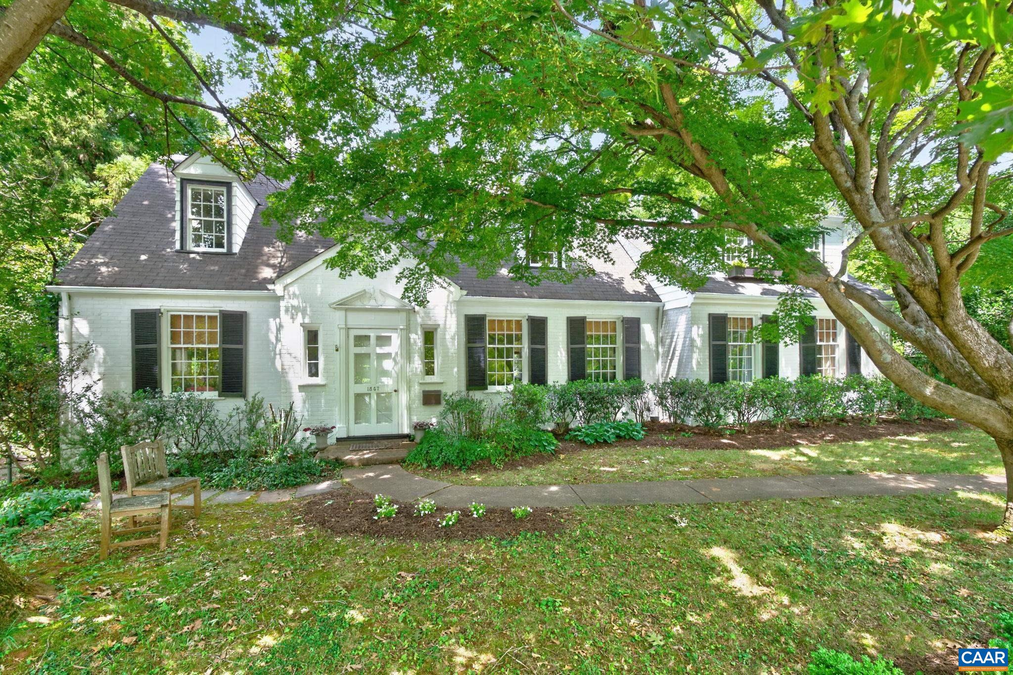 1847 EDGEWOOD LN, CHARLOTTESVILLE, Virginia 22903, 5 Bedrooms Bedrooms, ,4 BathroomsBathrooms,Residential,1847 EDGEWOOD LN,678825 MLS # 678825