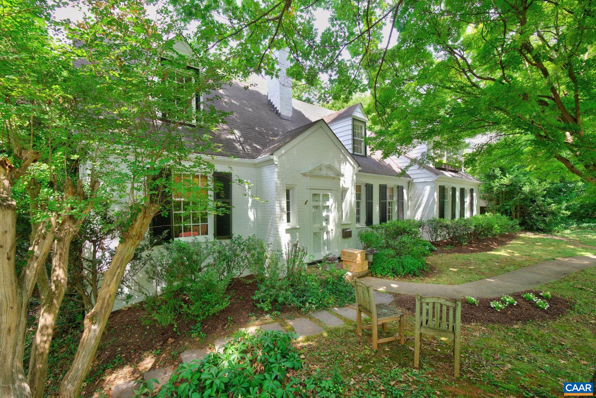 1847 EDGEWOOD LN, CHARLOTTESVILLE, Virginia 22903, 5 Bedrooms Bedrooms, ,4 BathroomsBathrooms,Residential,1847 EDGEWOOD LN,678825 MLS # 678825