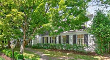 1847 EDGEWOOD LN, CHARLOTTESVILLE, Virginia 22903, 5 Bedrooms Bedrooms, ,4 BathroomsBathrooms,Residential,1847 EDGEWOOD LN,678825 MLS # 678825
