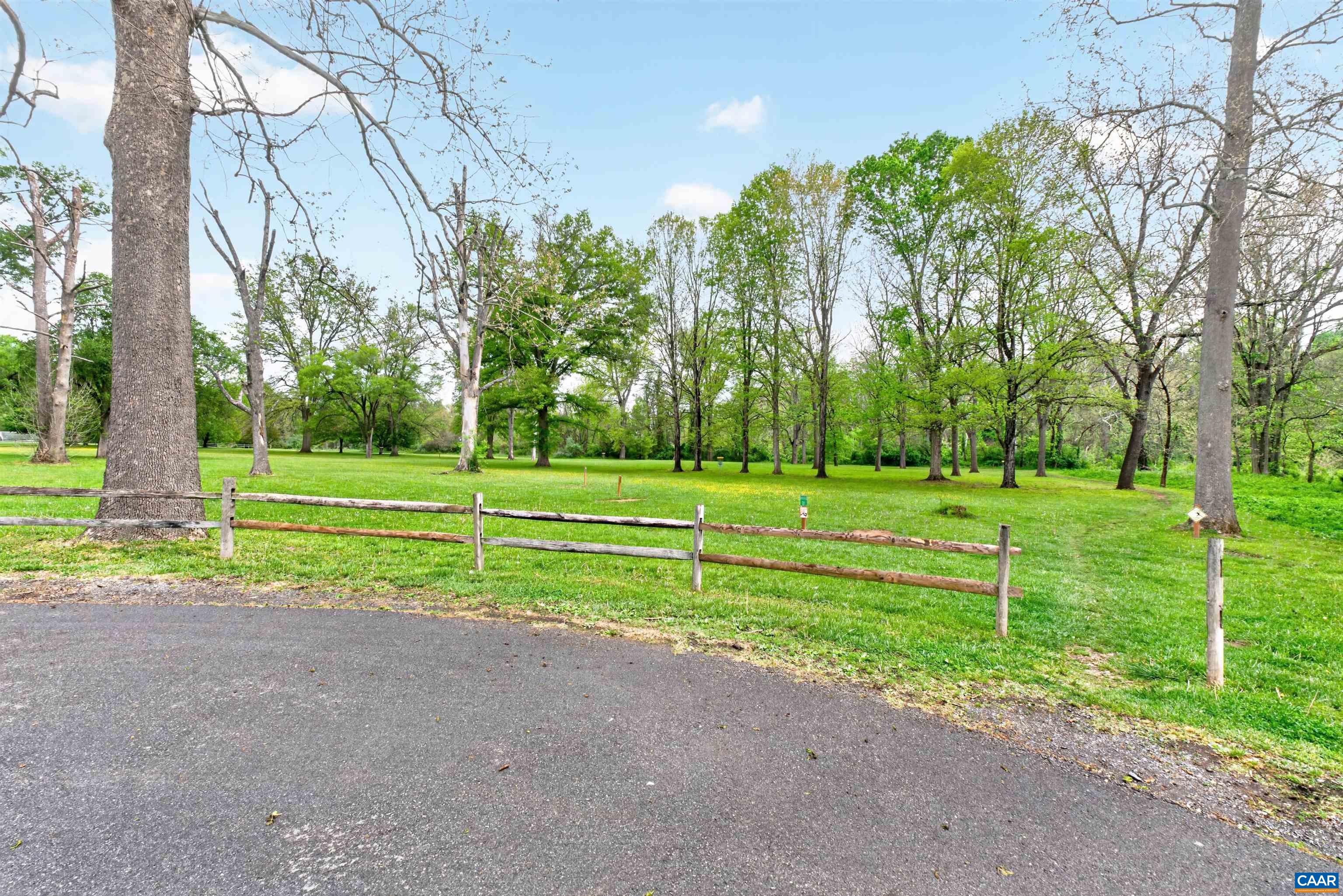 304 GROVE AVE, WAYNESBORO, Virginia 22980, 4 Bedrooms Bedrooms, ,2 BathroomsBathrooms,Residential,304 GROVE AVE,678849 MLS # 678849
