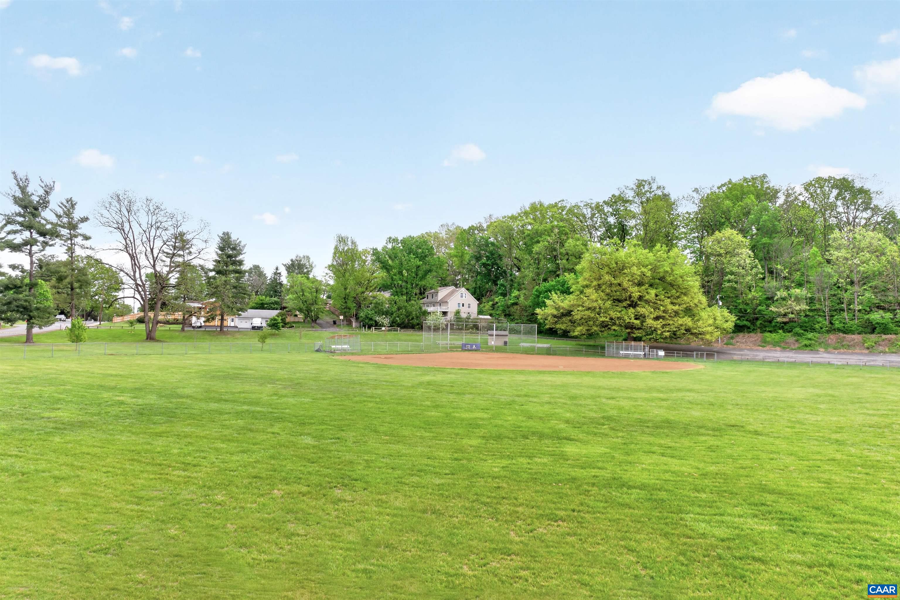 304 GROVE AVE, WAYNESBORO, Virginia 22980, 4 Bedrooms Bedrooms, ,2 BathroomsBathrooms,Residential,304 GROVE AVE,678849 MLS # 678849