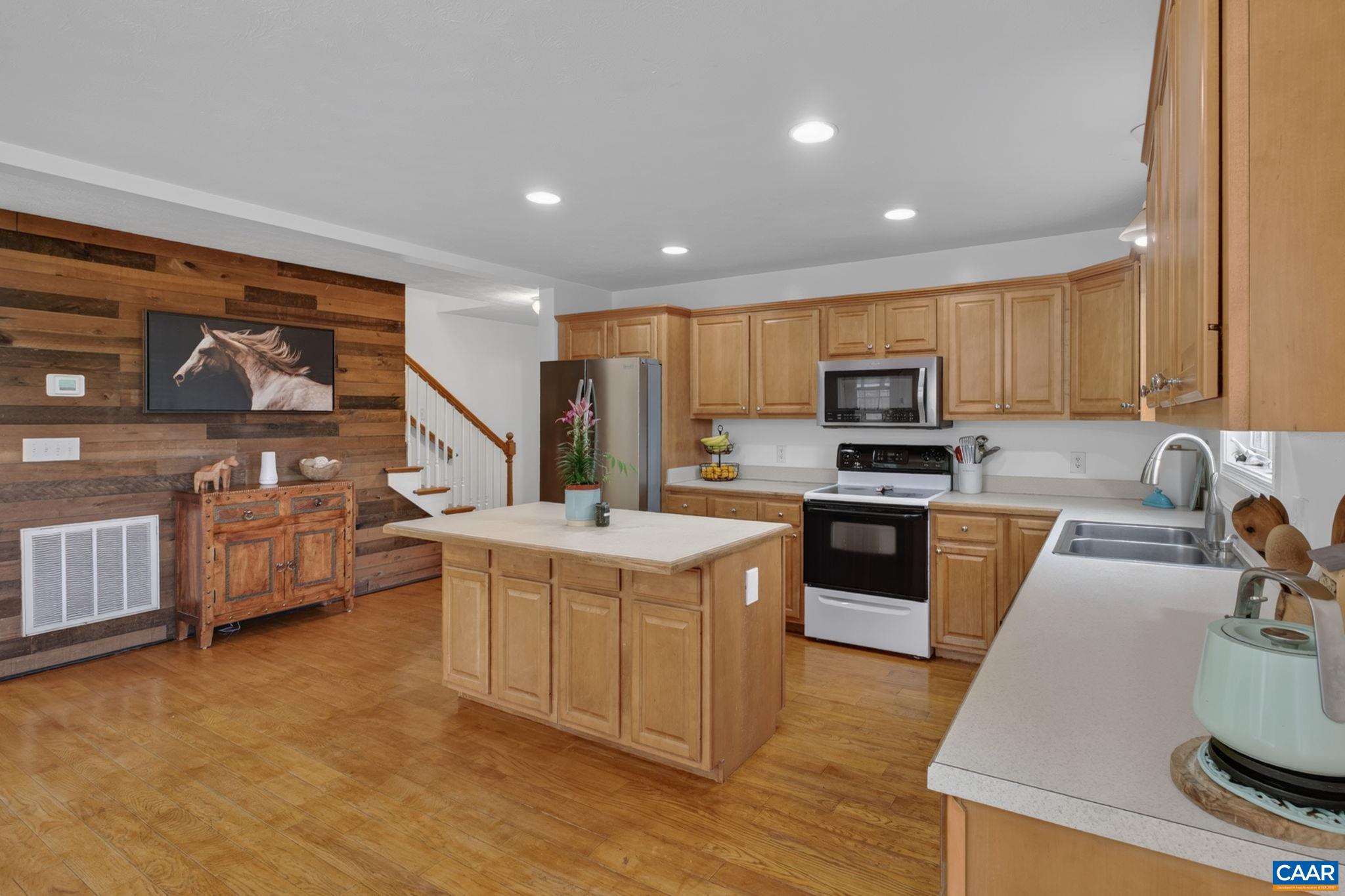 304 GROVE AVE, WAYNESBORO, Virginia 22980, 4 Bedrooms Bedrooms, ,2 BathroomsBathrooms,Residential,304 GROVE AVE,678849 MLS # 678849