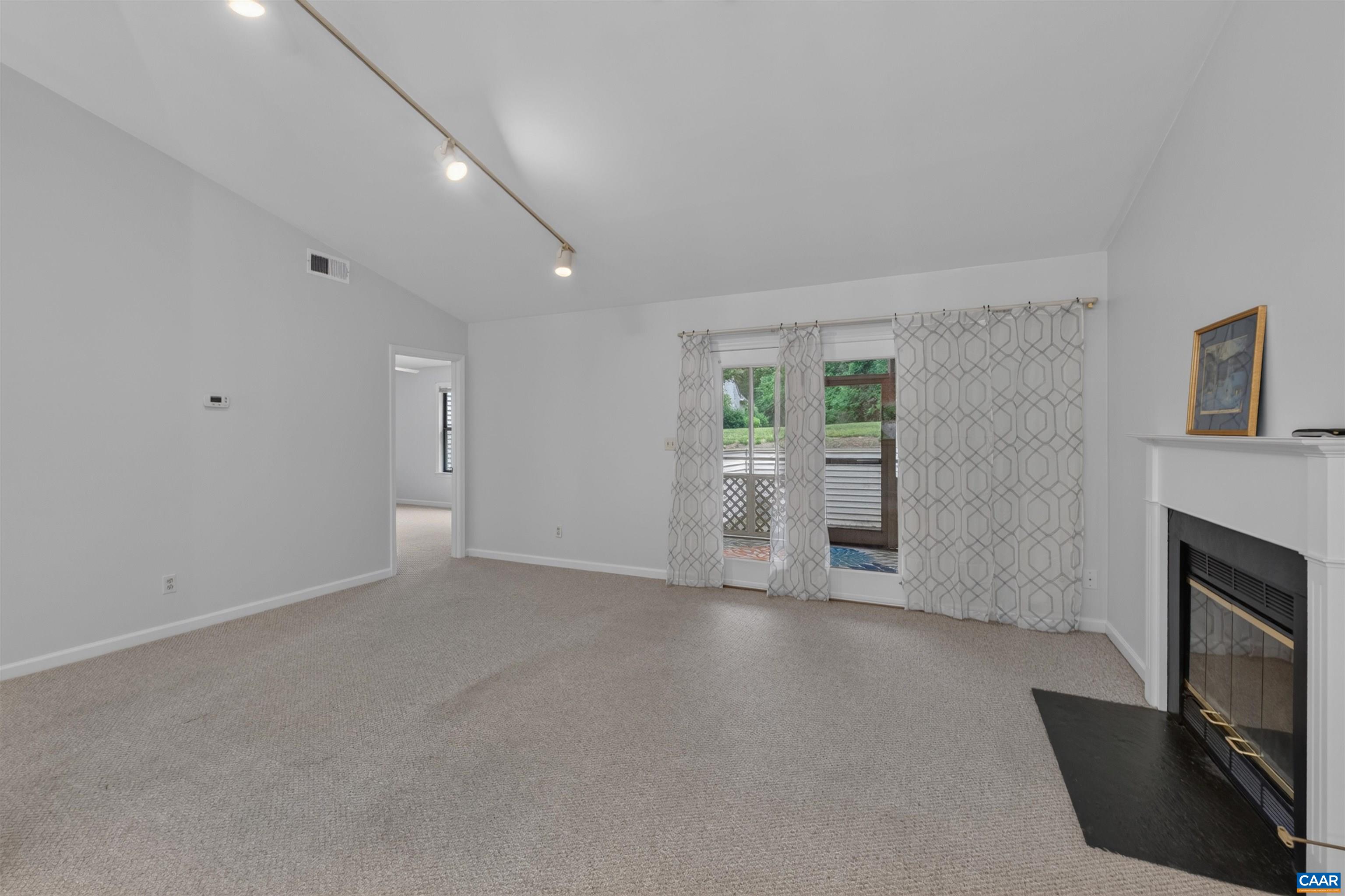 598 PEBBLECREEK CT, CHARLOTTESVILLE, Virginia 22901, 2 Bedrooms Bedrooms, ,2 BathroomsBathrooms,Residential,598 PEBBLECREEK CT,678850 MLS # 678850