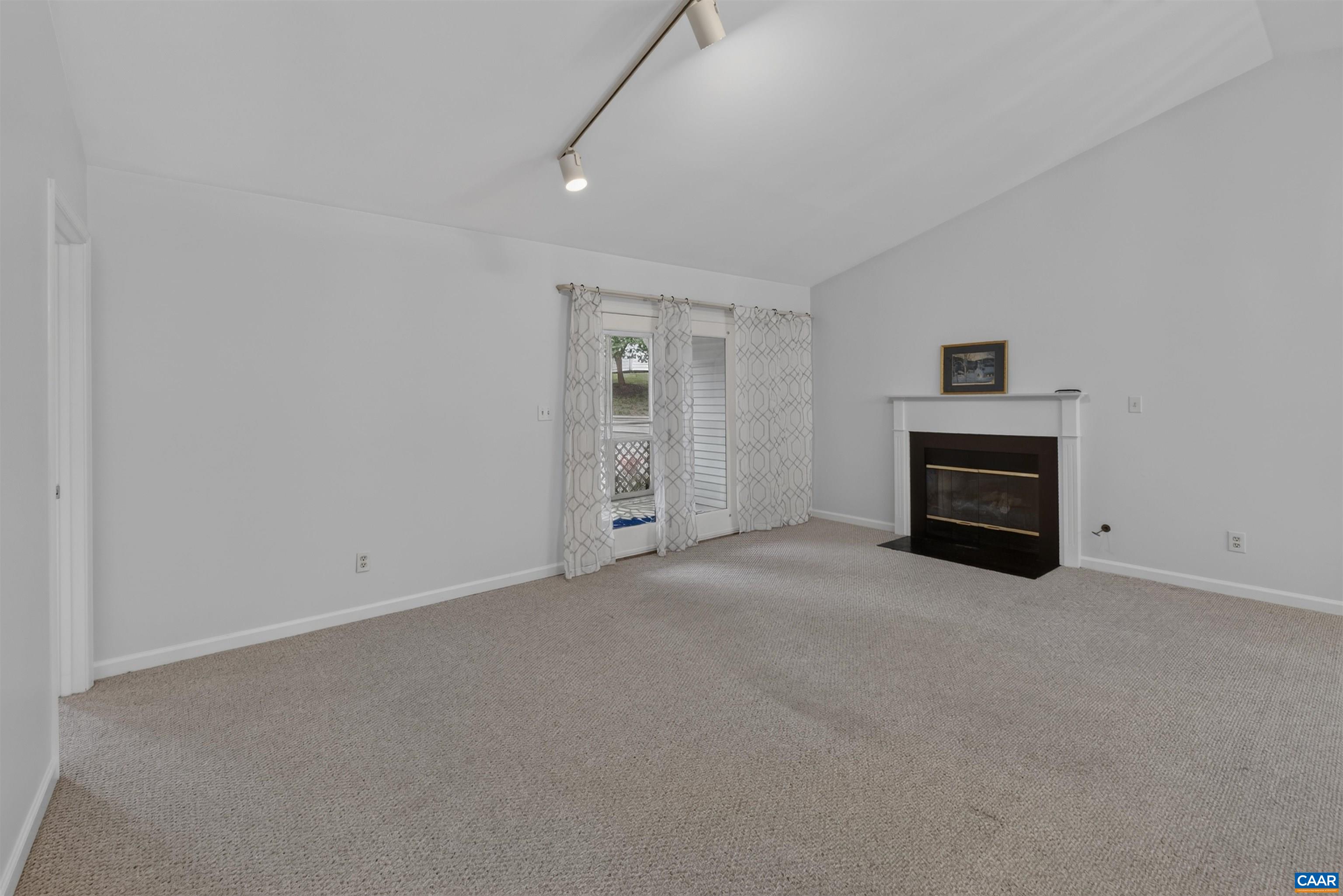 598 PEBBLECREEK CT, CHARLOTTESVILLE, Virginia 22901, 2 Bedrooms Bedrooms, ,2 BathroomsBathrooms,Residential,598 PEBBLECREEK CT,678850 MLS # 678850