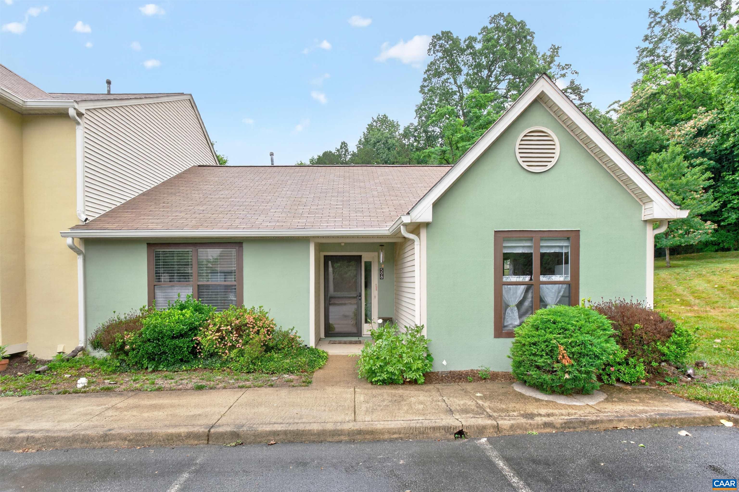 598 PEBBLECREEK CT, CHARLOTTESVILLE, Virginia 22901, 2 Bedrooms Bedrooms, ,2 BathroomsBathrooms,Residential,598 PEBBLECREEK CT,678850 MLS # 678850