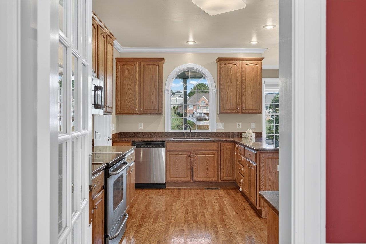 15 BROOKMERE CT, STAUNTON, Virginia 24401, 4 Bedrooms Bedrooms, ,2 BathroomsBathrooms,Residential,15 BROOKMERE CT,678853 MLS # 678853