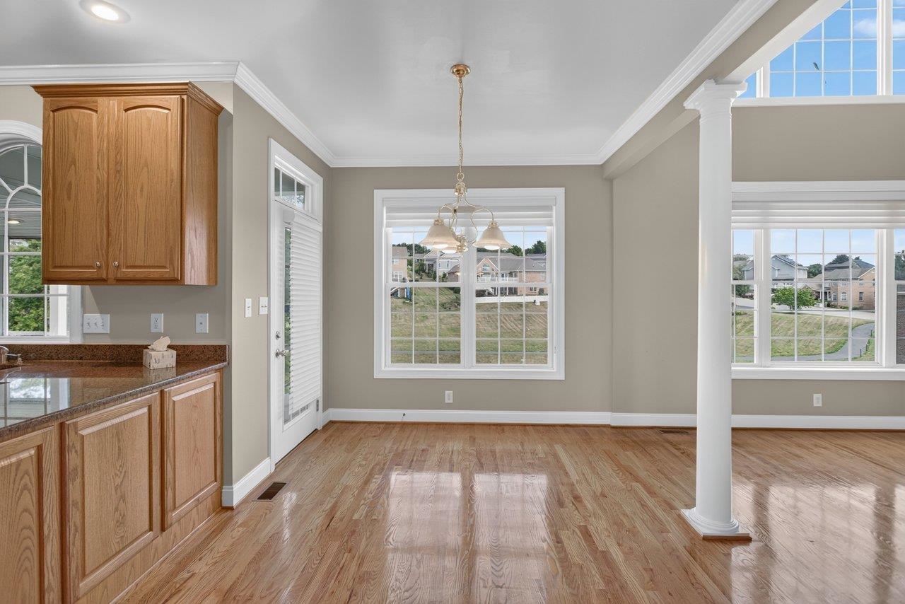 15 BROOKMERE CT, STAUNTON, Virginia 24401, 4 Bedrooms Bedrooms, ,2 BathroomsBathrooms,Residential,15 BROOKMERE CT,678853 MLS # 678853