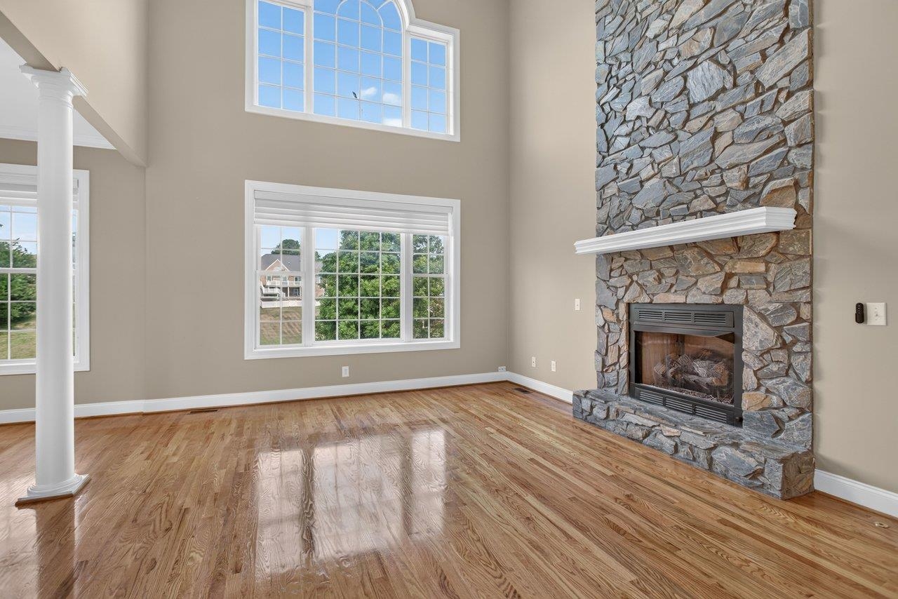 15 BROOKMERE CT, STAUNTON, Virginia 24401, 4 Bedrooms Bedrooms, ,2 BathroomsBathrooms,Residential,15 BROOKMERE CT,678853 MLS # 678853