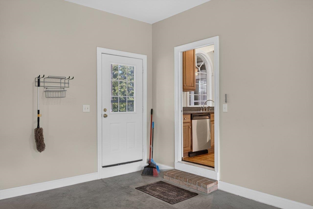 15 BROOKMERE CT, STAUNTON, Virginia 24401, 4 Bedrooms Bedrooms, ,2 BathroomsBathrooms,Residential,15 BROOKMERE CT,678853 MLS # 678853