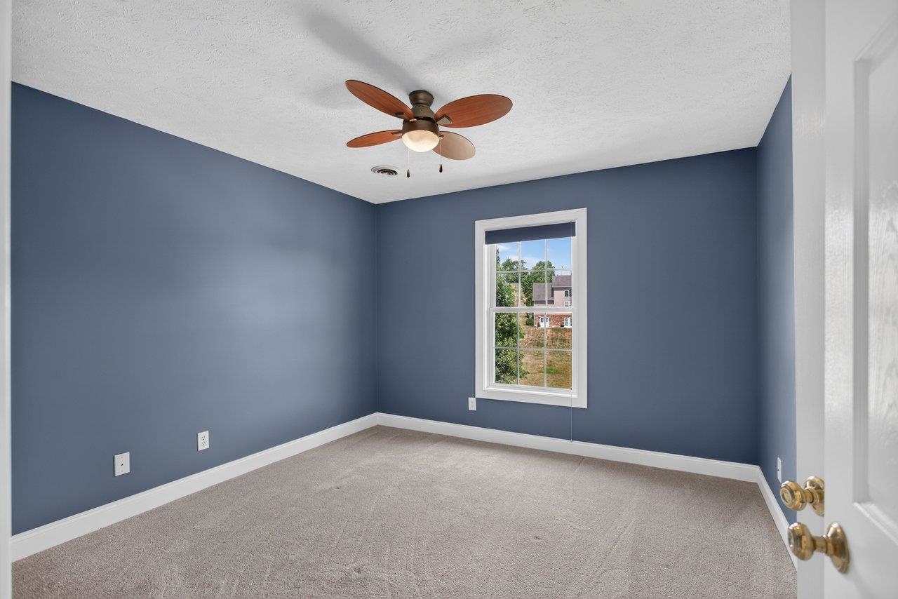 15 BROOKMERE CT, STAUNTON, Virginia 24401, 4 Bedrooms Bedrooms, ,2 BathroomsBathrooms,Residential,15 BROOKMERE CT,678853 MLS # 678853