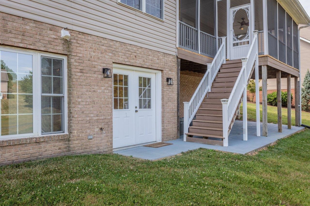 15 BROOKMERE CT, STAUNTON, Virginia 24401, 4 Bedrooms Bedrooms, ,2 BathroomsBathrooms,Residential,15 BROOKMERE CT,678853 MLS # 678853