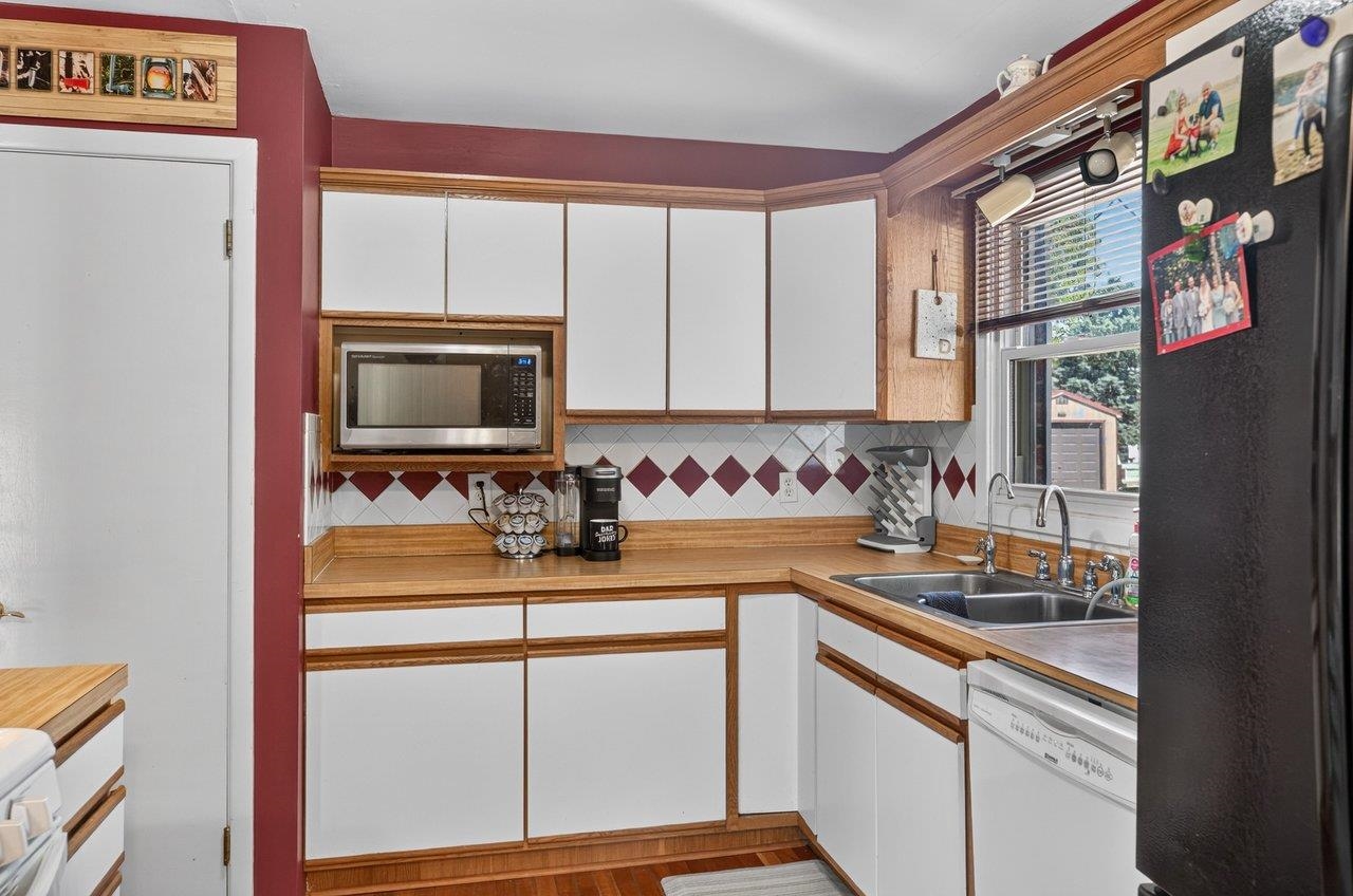 180 SUNSET DR, DAYTON, Virginia 22821, 2 Bedrooms Bedrooms, ,1 BathroomBathrooms,Residential,180 SUNSET DR,678856 MLS # 678856