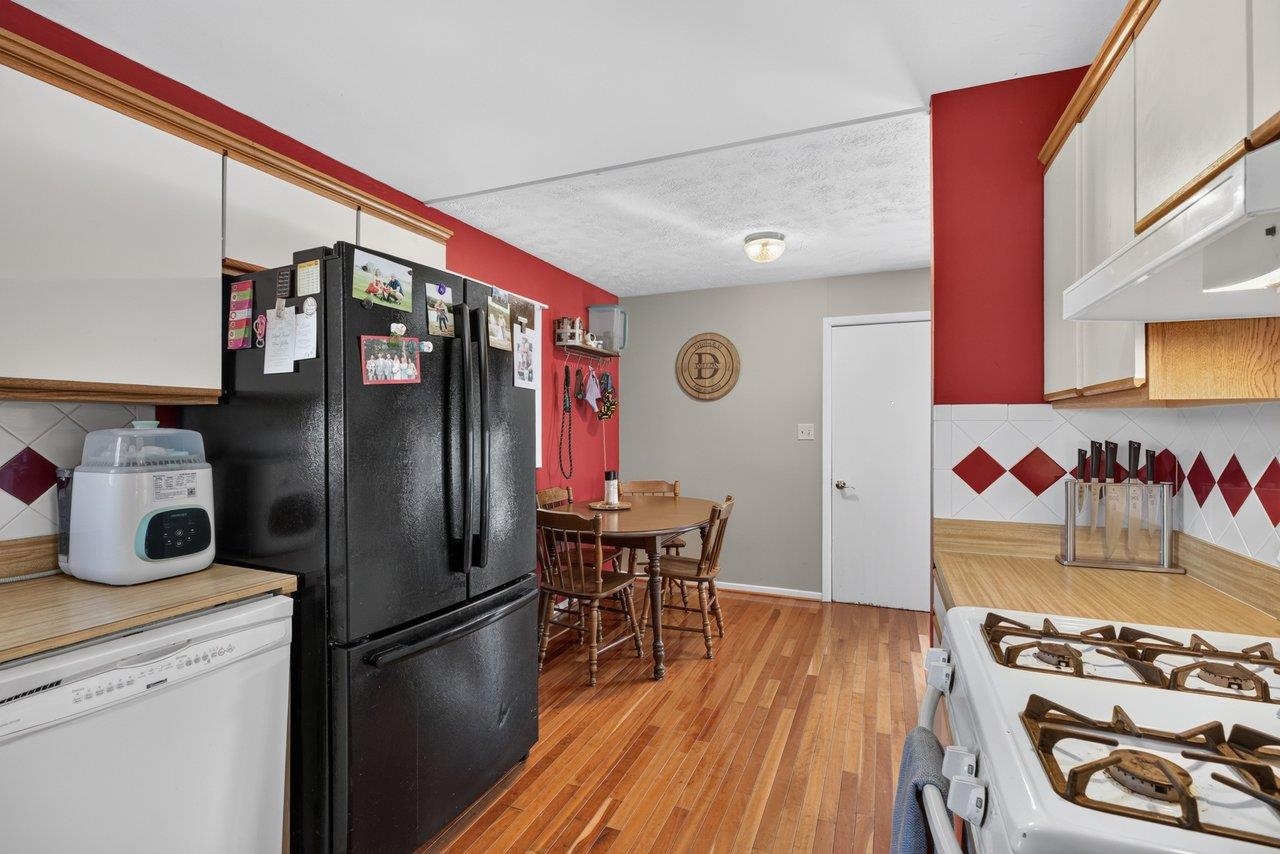 180 SUNSET DR, DAYTON, Virginia 22821, 2 Bedrooms Bedrooms, ,1 BathroomBathrooms,Residential,180 SUNSET DR,678856 MLS # 678856