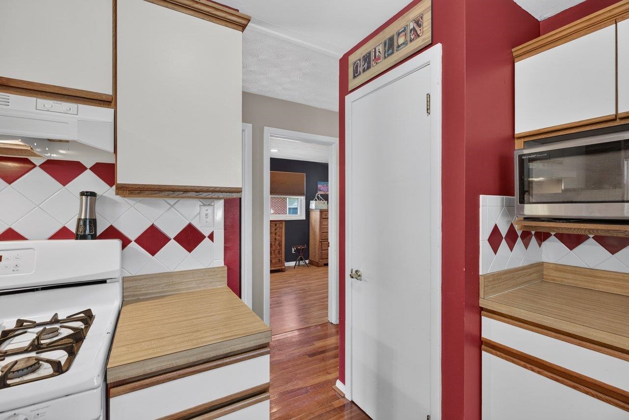 180 SUNSET DR, DAYTON, Virginia 22821, 2 Bedrooms Bedrooms, ,1 BathroomBathrooms,Residential,180 SUNSET DR,678856 MLS # 678856