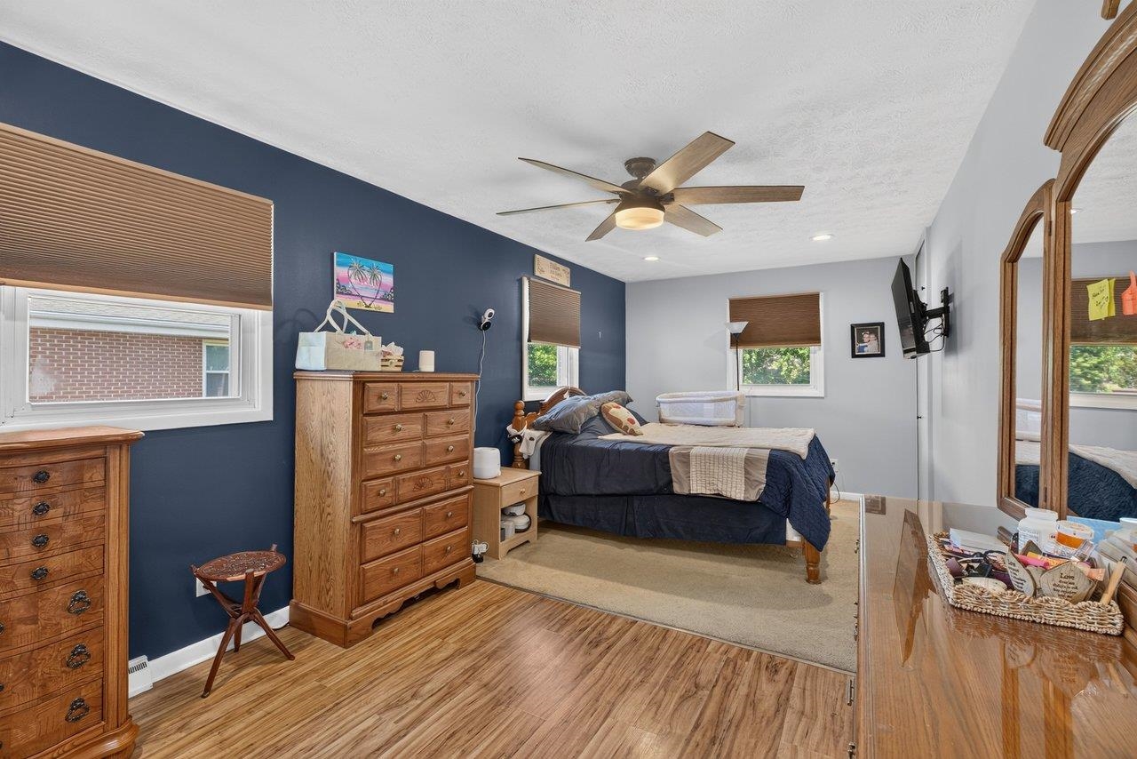 180 SUNSET DR, DAYTON, Virginia 22821, 2 Bedrooms Bedrooms, ,1 BathroomBathrooms,Residential,180 SUNSET DR,678856 MLS # 678856